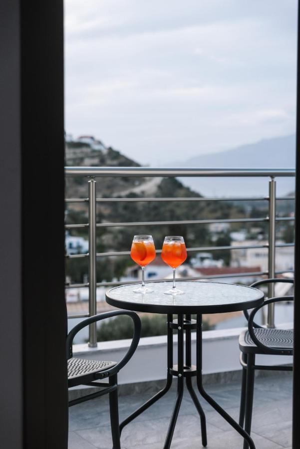 Lychnos Apartments 카밀라리 외부 사진